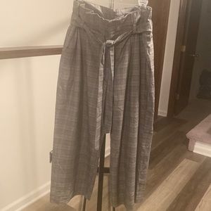 Size 12 plaid paper bag cullotes black grey blue